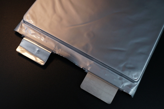 16000mAh Capacité NCM Cellule de batterie 3.7V Cellule de batterie avec 600 Cycles de vie